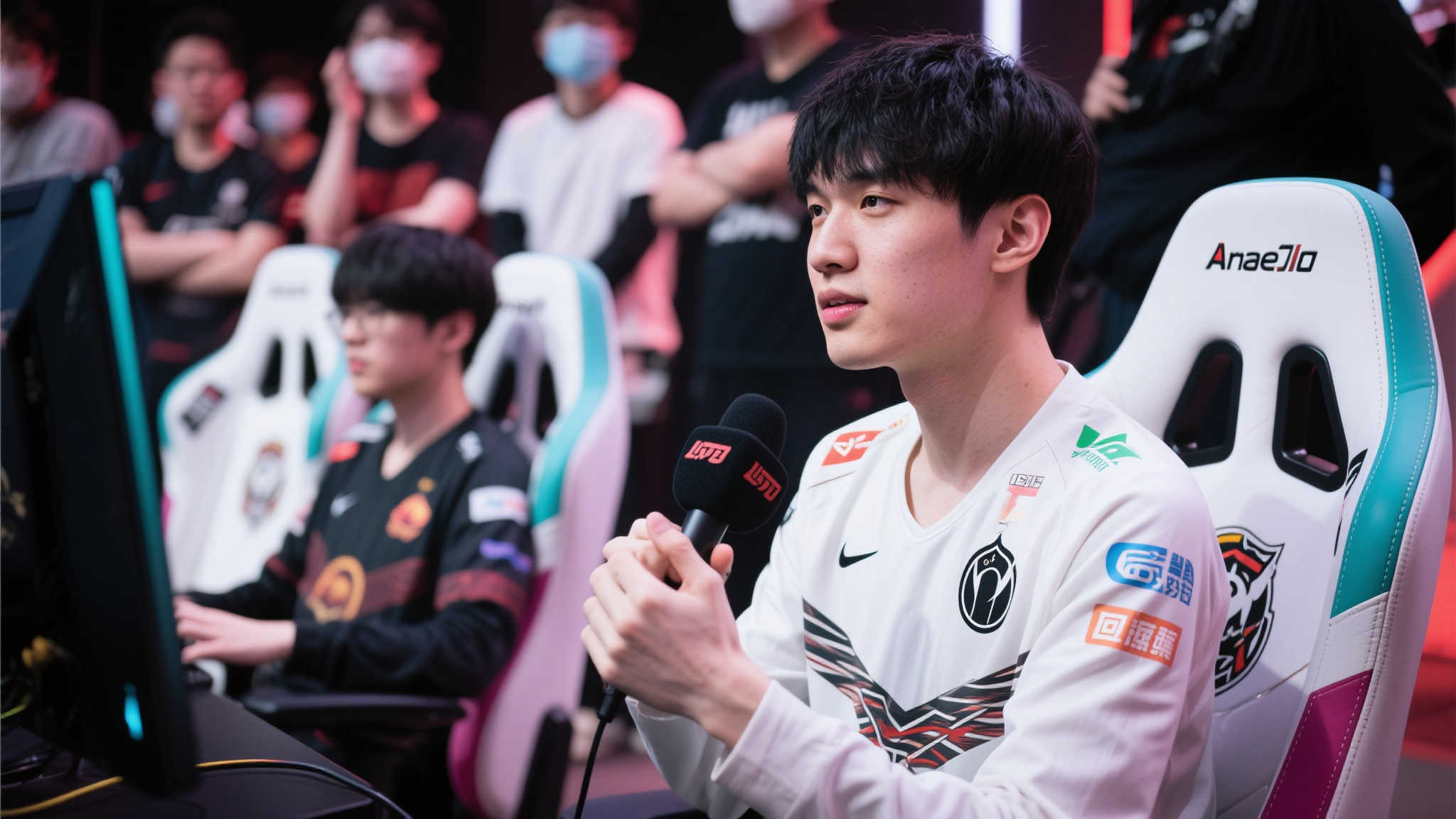 BLG上单选手Bin承认对阵T1表现不理想:调整问题仍有胜算! BLG上单选手Bin承认对阵T1表现不理想:调整问题仍有胜算!